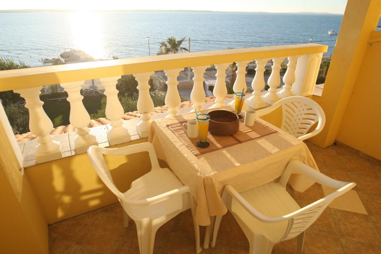 Sea View Apartments Nina Vrsi Bilik gambar