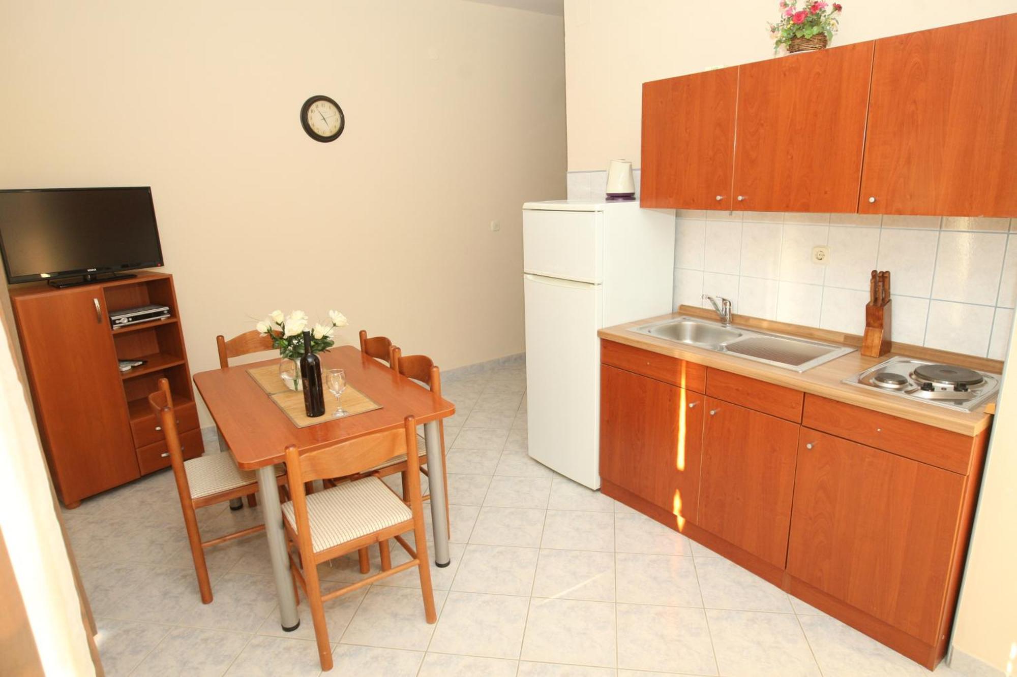 Sea View Apartments Nina Vrsi Bilik gambar