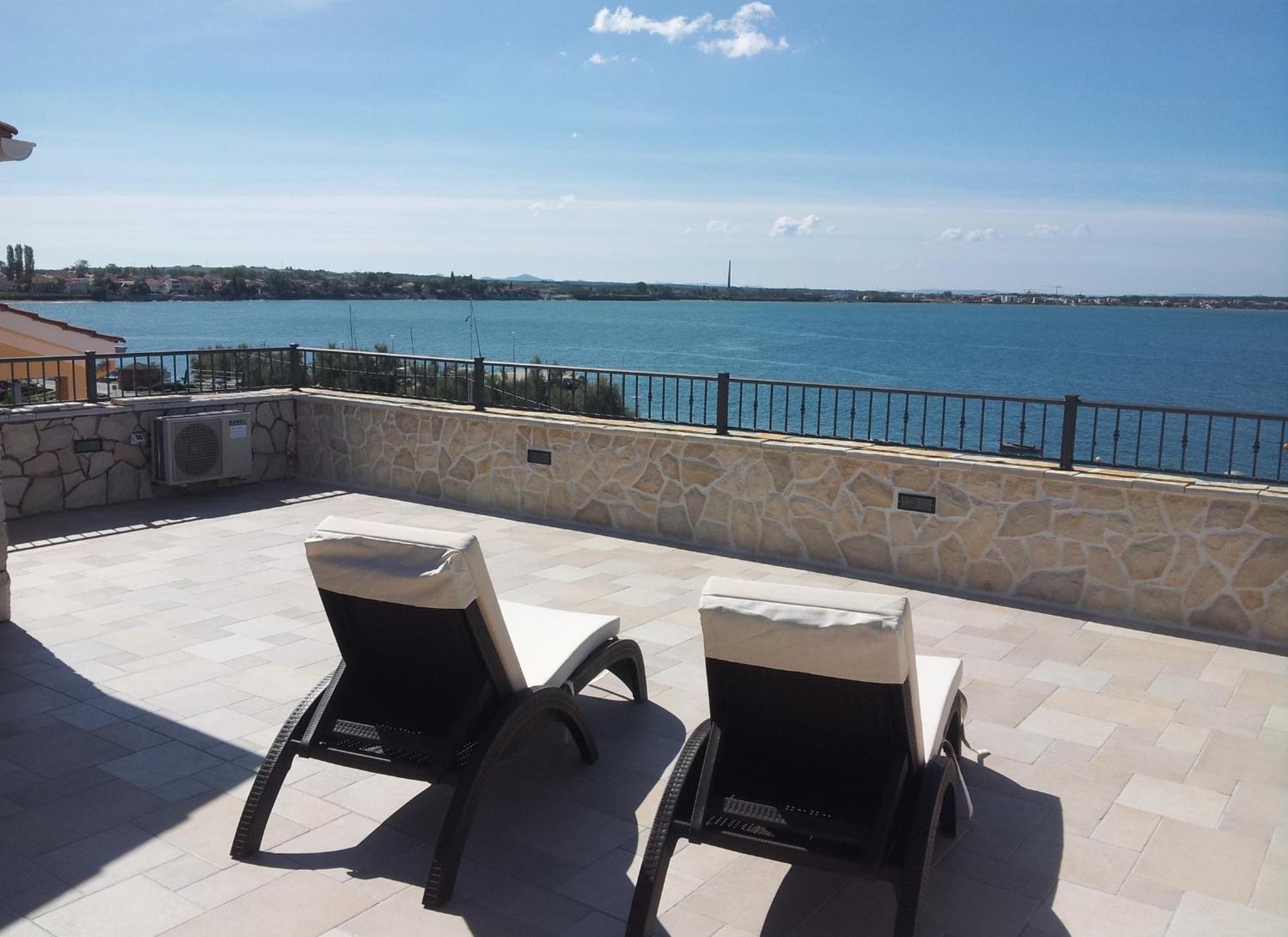 Sea View Apartments Nina Vrsi Bilik gambar