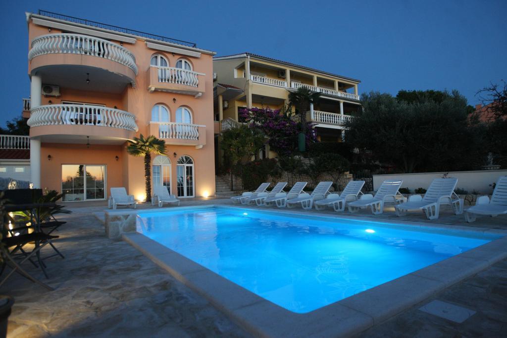 Sea View Apartments Nina Vrsi Luaran gambar