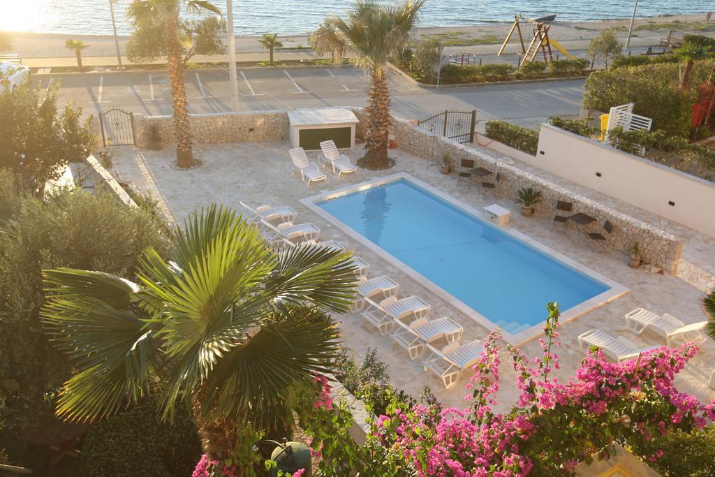 Sea View Apartments Nina Vrsi Luaran gambar